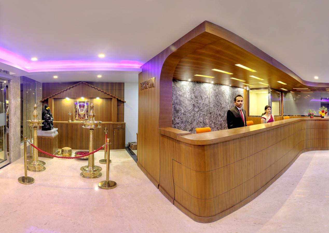 Hôtel Jyothis Residency à Kollur Extérieur photo