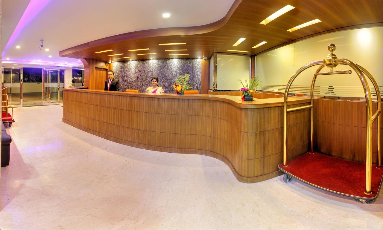 Hôtel Jyothis Residency à Kollur Extérieur photo