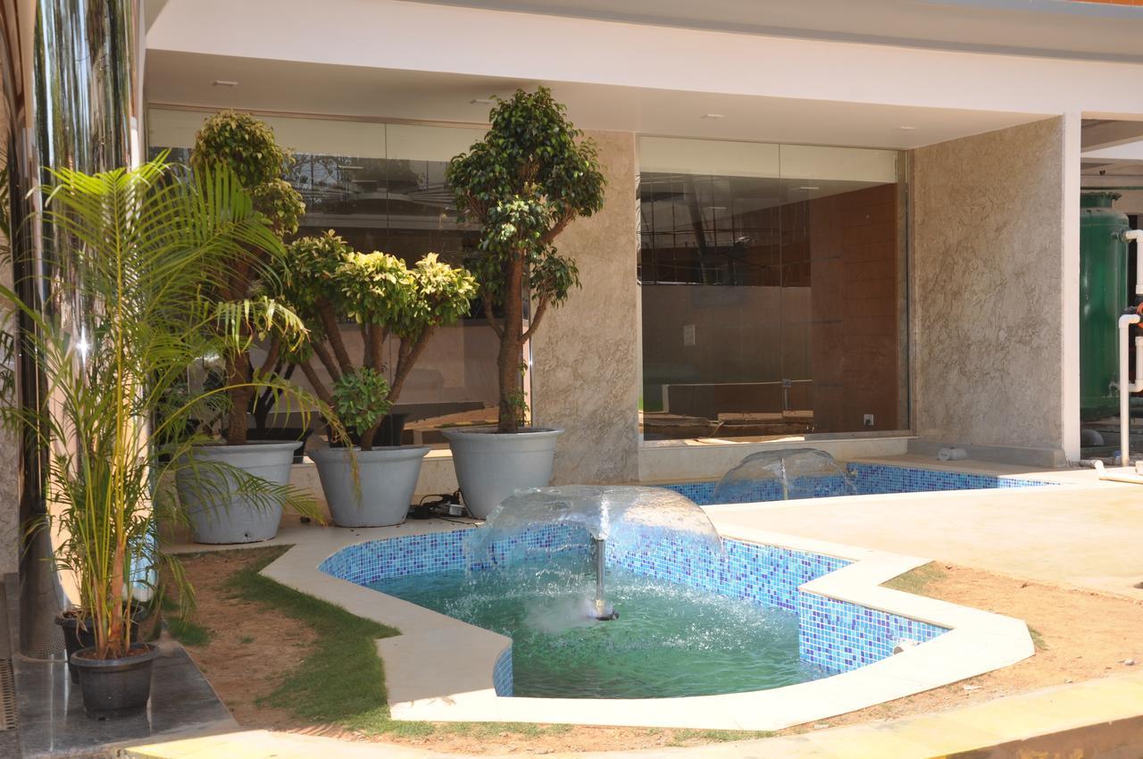 Hôtel Jyothis Residency à Kollur Extérieur photo