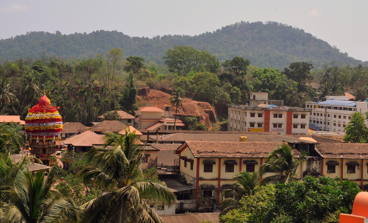 Hôtel Jyothis Residency à Kollur Extérieur photo